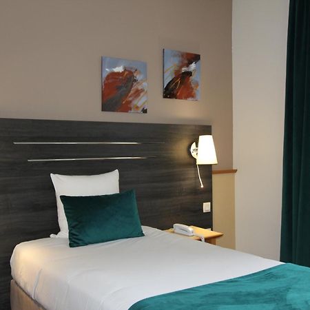Hotel Cerise - Les Sources ليوكسيل لو بينز المظهر الخارجي الصورة