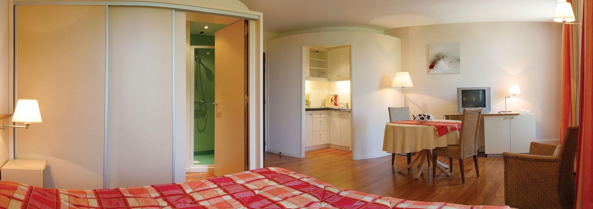 Hotel Cerise - Les Sources ليوكسيل لو بينز المظهر الخارجي الصورة