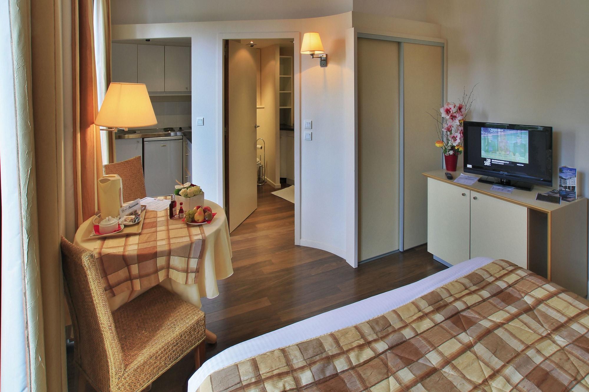 Hotel Cerise - Les Sources ليوكسيل لو بينز المظهر الخارجي الصورة
