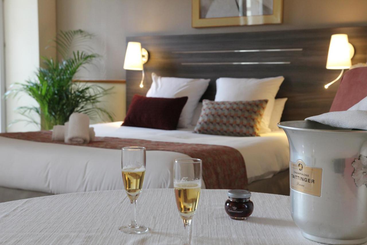 Hotel Cerise - Les Sources ليوكسيل لو بينز المظهر الخارجي الصورة