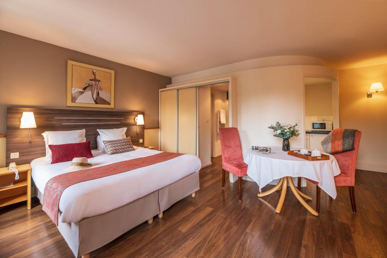 Hotel Cerise - Les Sources ليوكسيل لو بينز المظهر الخارجي الصورة