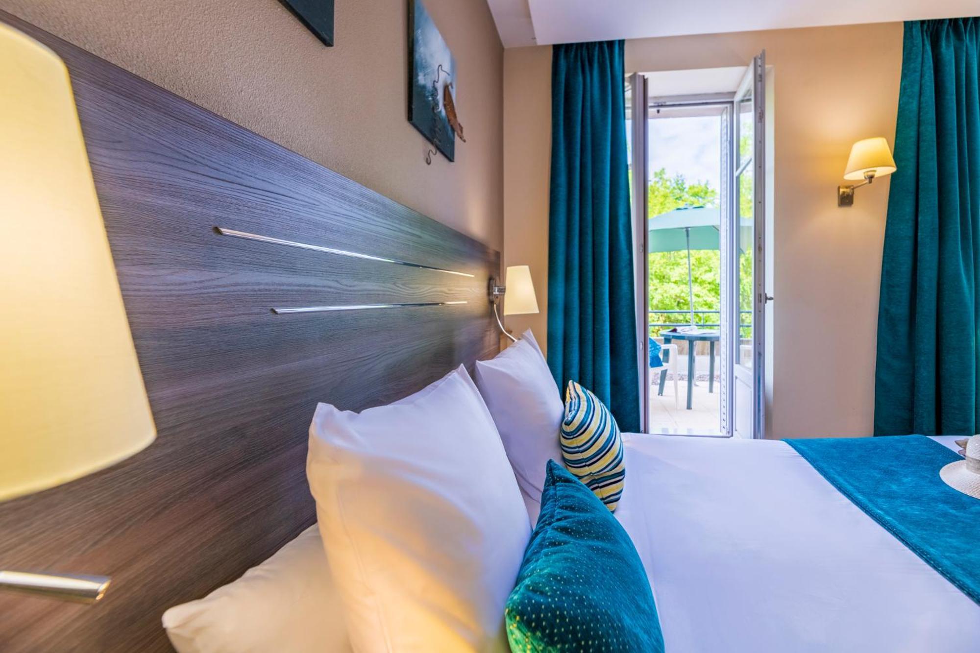 Hotel Cerise - Les Sources ليوكسيل لو بينز المظهر الخارجي الصورة