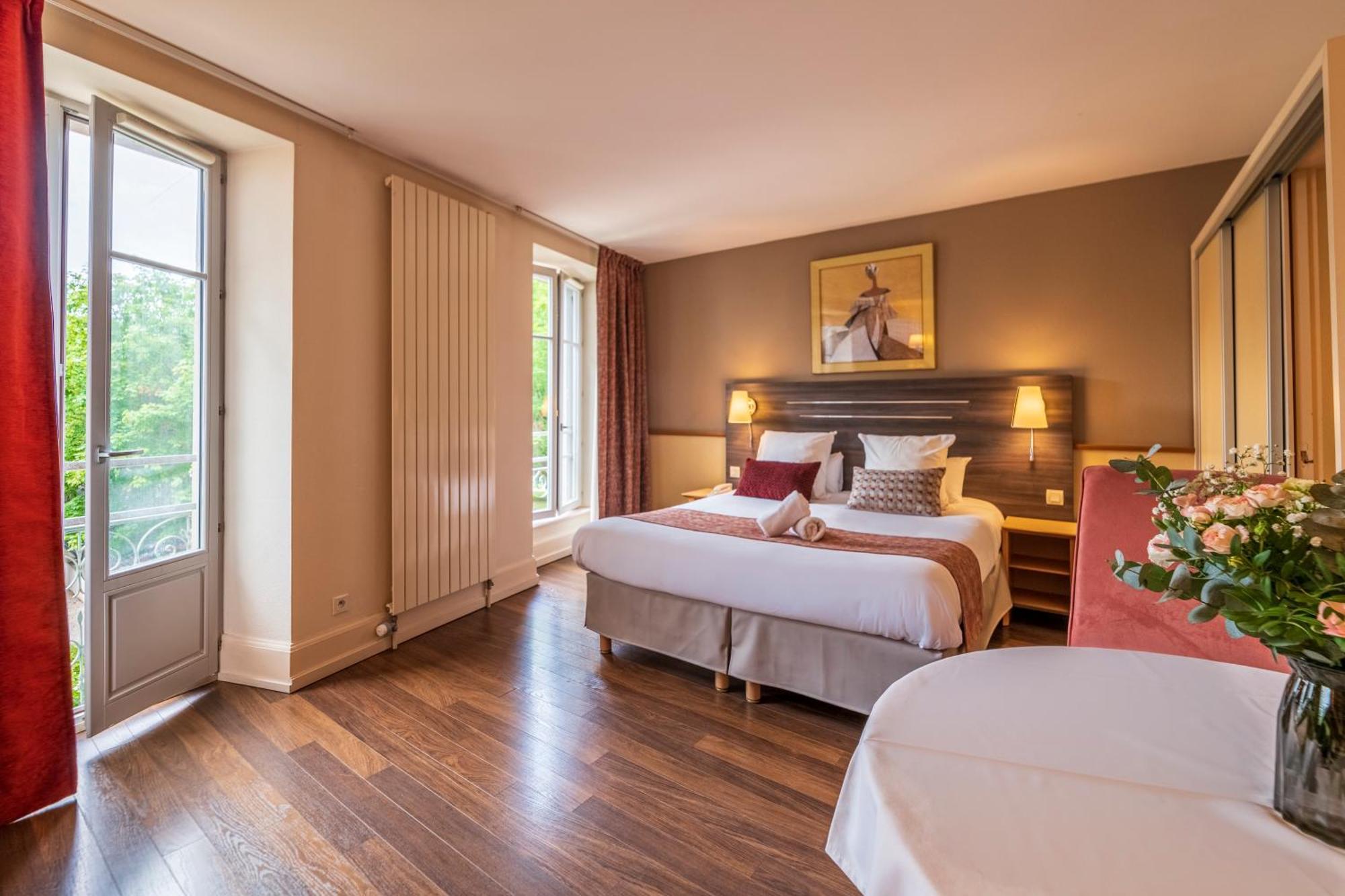 Hotel Cerise - Les Sources ليوكسيل لو بينز المظهر الخارجي الصورة