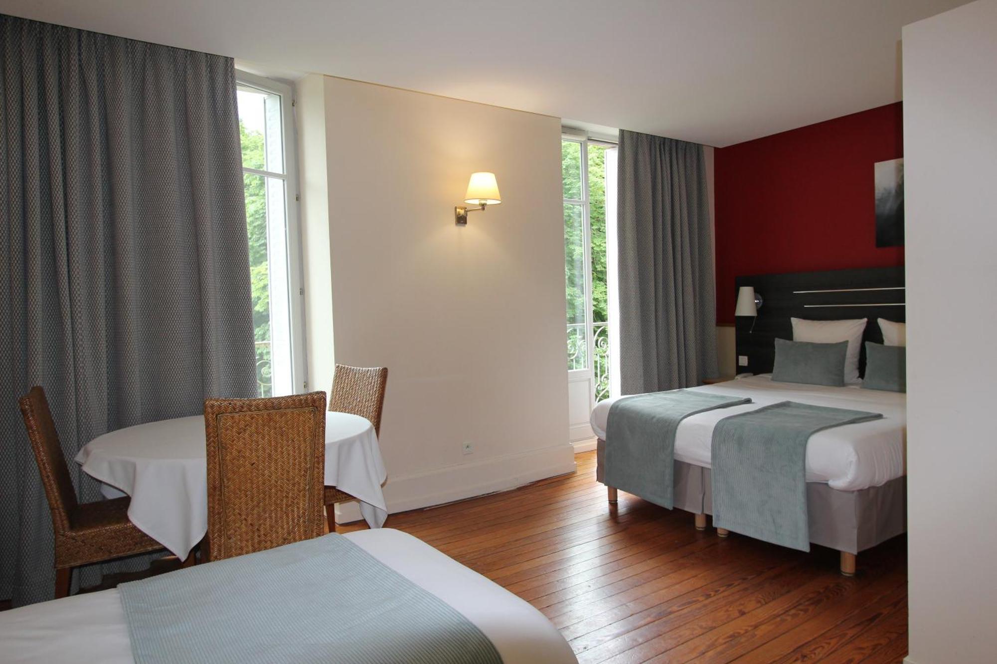 Hotel Cerise - Les Sources ليوكسيل لو بينز المظهر الخارجي الصورة