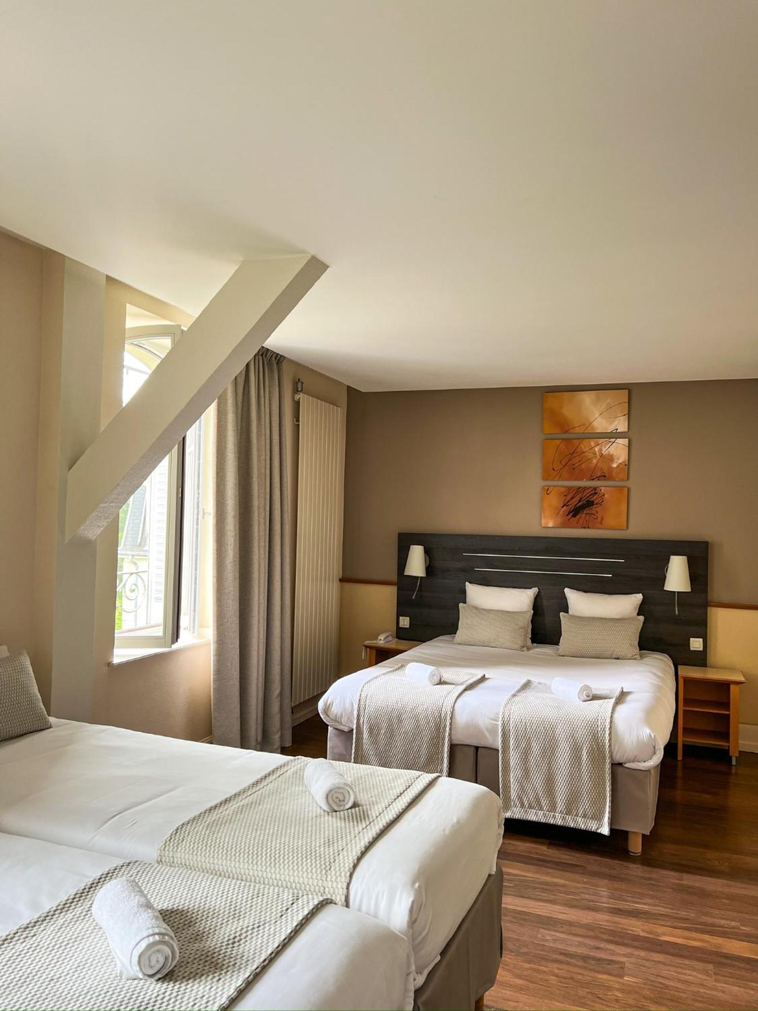 Hotel Cerise - Les Sources ليوكسيل لو بينز المظهر الخارجي الصورة